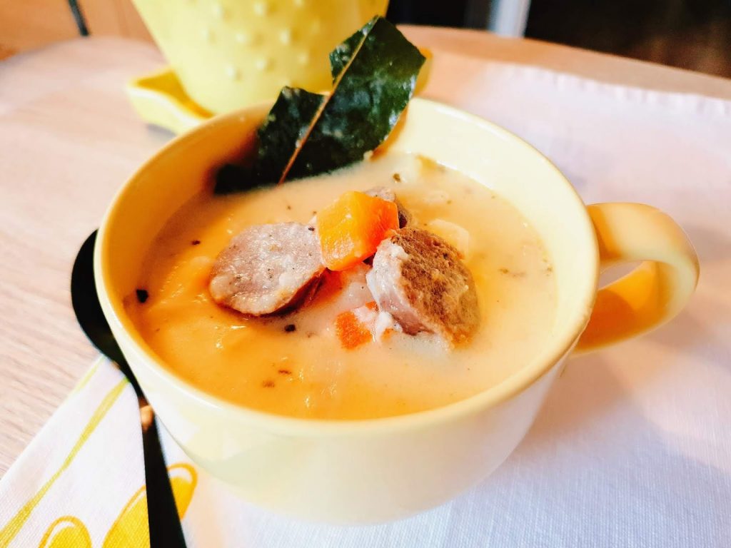 KRÉMES SAJTOS KARFIOL LEVES, KOLBÁSSZAL!